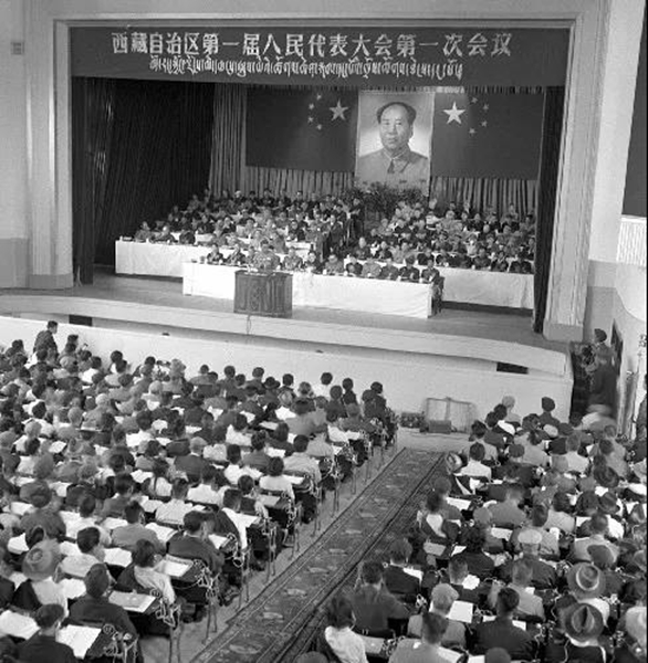 世界屋脊的人间奇迹--记西藏和平解放67周年