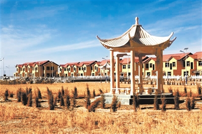 都兰县宗加镇哈西娃村新貌.本报记者 刘伟 摄