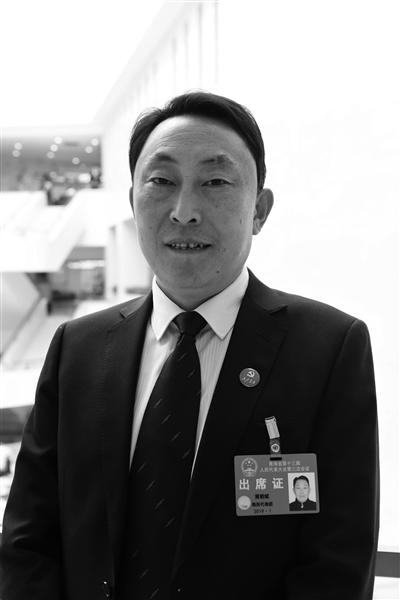 黄朝斌 省人大代表,海西蒙古族藏族自治州乌兰县青海三江沃土生态农业